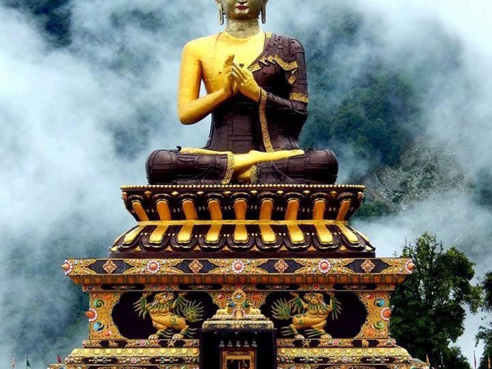 The awesome Buddha park in Sikkim_